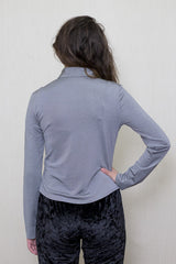 Blusa Gris con Botones de Colores